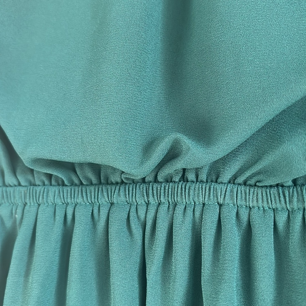 Express Green Lace Dress - Picture 4 of 7